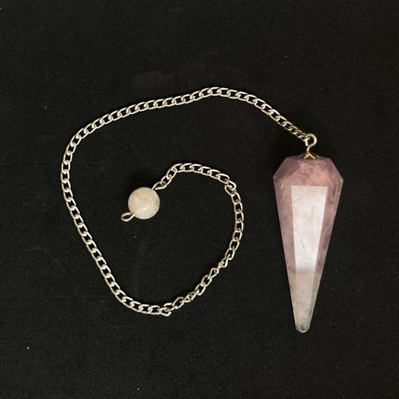 Rose Quartz Pendulum with 8mm Morganite Bead Detail, 24cm Length - Picture 3 of 4